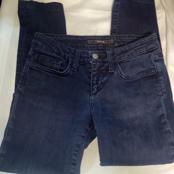 Joe's Jeans Denim - Joe jeans the Chelsea Skinny Straight Cropped 24